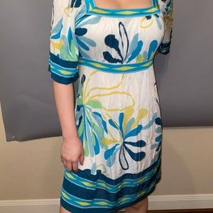 BCBGMAXAZRIA flower patterned floral flowy dress